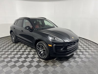 2026 Porsche Macan Base