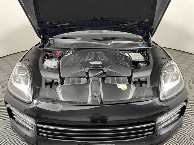 2023 Porsche Cayenne Platinum Edition