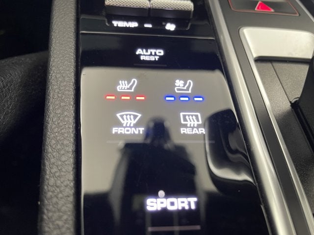 2023 Porsche Cayenne Platinum Edition