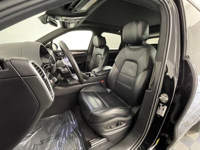 2023 Porsche Cayenne Platinum Edition