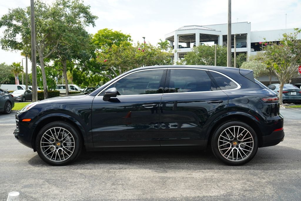 2022 Porsche Cayenne Base