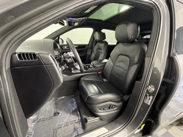 2023 Porsche Cayenne Base