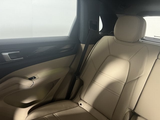 2023 Porsche Cayenne Base