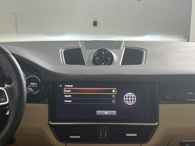 2023 Porsche Cayenne Base
