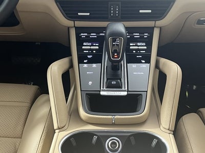 2023 Porsche Cayenne Base