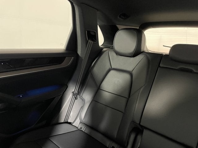 2024 Porsche Cayenne Base