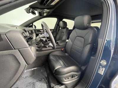 2024 Porsche Cayenne Base
