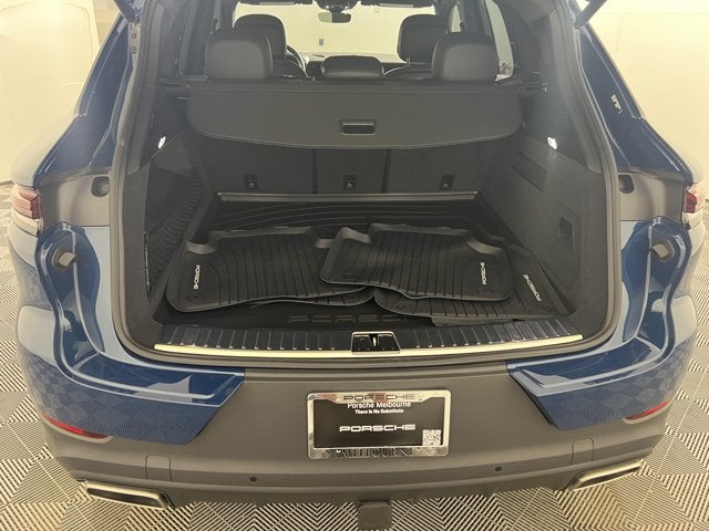 2025 Porsche Cayenne Base