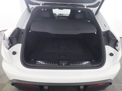 2025 Porsche Macan Electric 4