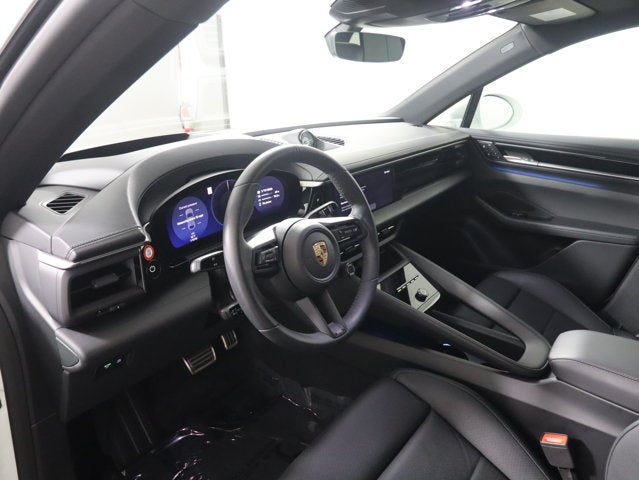 2025 Porsche Macan Electric 4