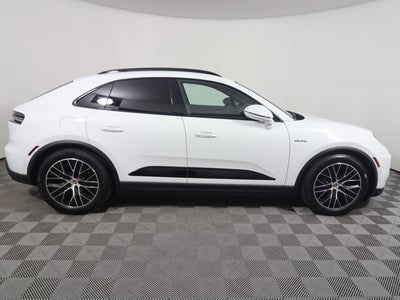 2025 Porsche Macan Electric 4