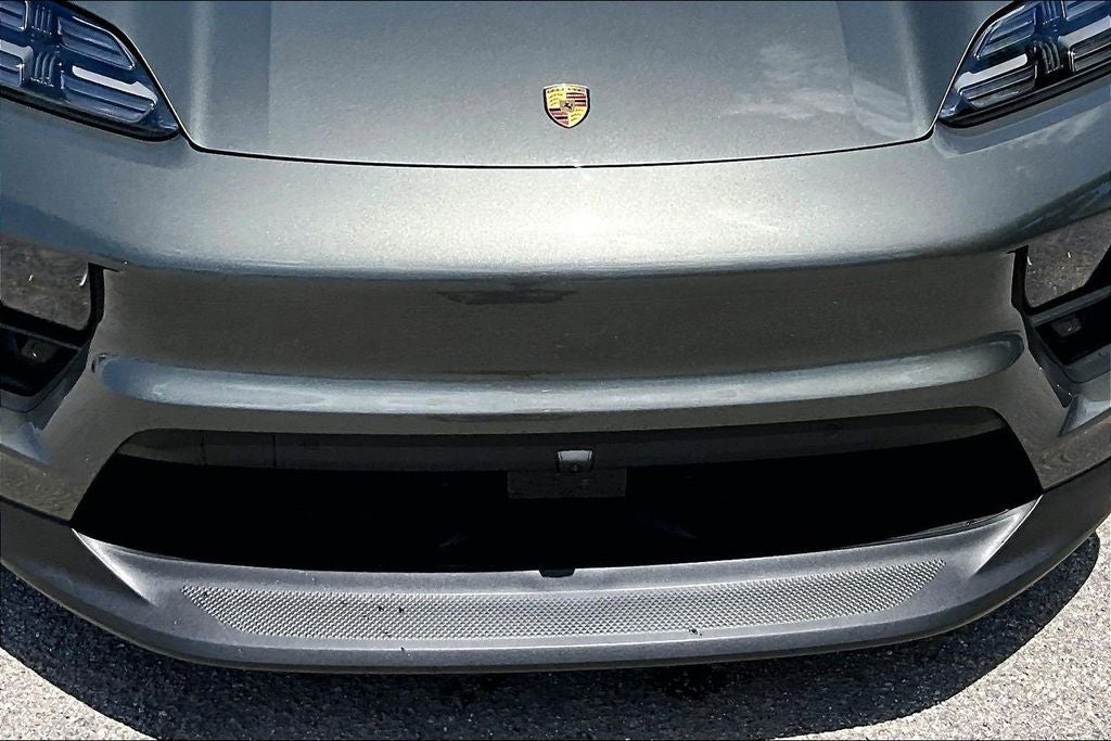 2025 Porsche Macan Electric 4