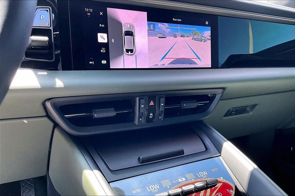 2025 Porsche Macan Electric 4