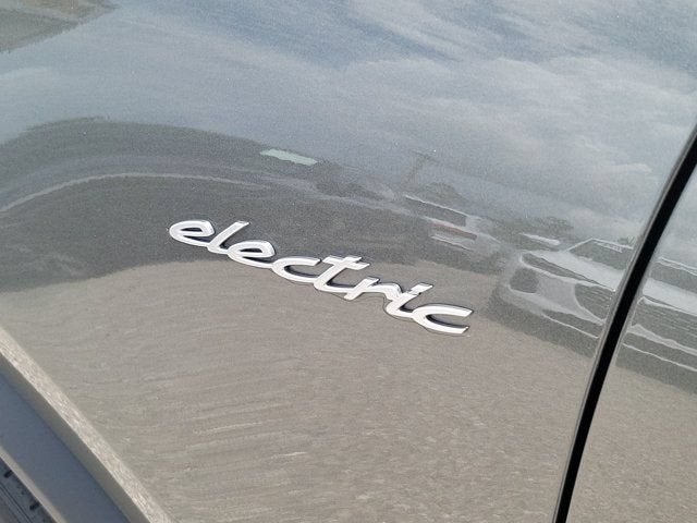 2025 Porsche Macan Electric Base