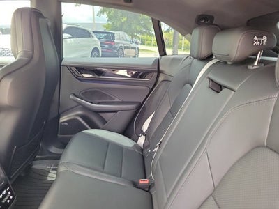 2025 Porsche Macan Electric Base