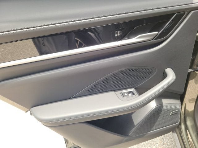 2025 Porsche Macan Electric Base
