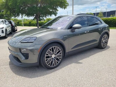 2025 Porsche Macan Electric Base