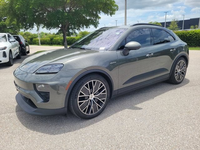 2025 Porsche Macan Electric Base