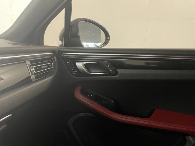 2025 Porsche Macan S