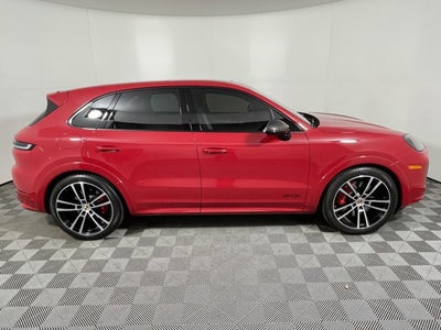 2025 Porsche Cayenne GTS