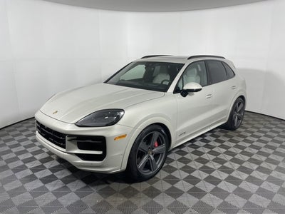 2025 Porsche Cayenne GTS