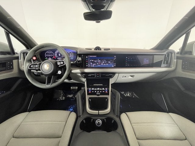 2025 Porsche Cayenne GTS