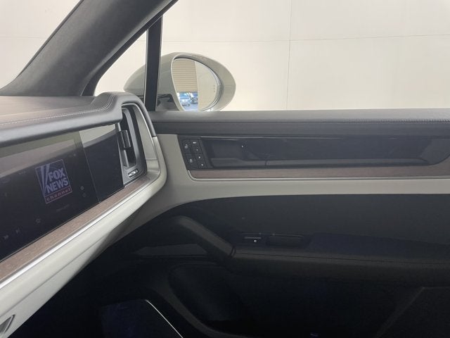 2025 Porsche Cayenne GTS