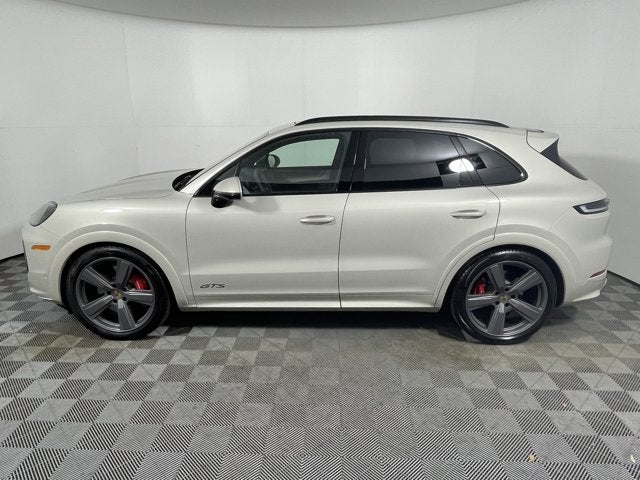2025 Porsche Cayenne GTS