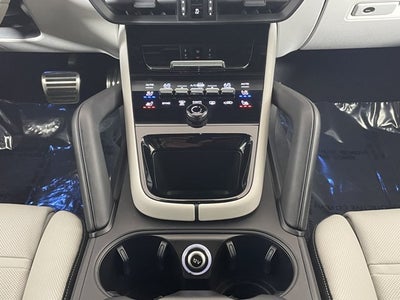 2025 Porsche Cayenne GTS