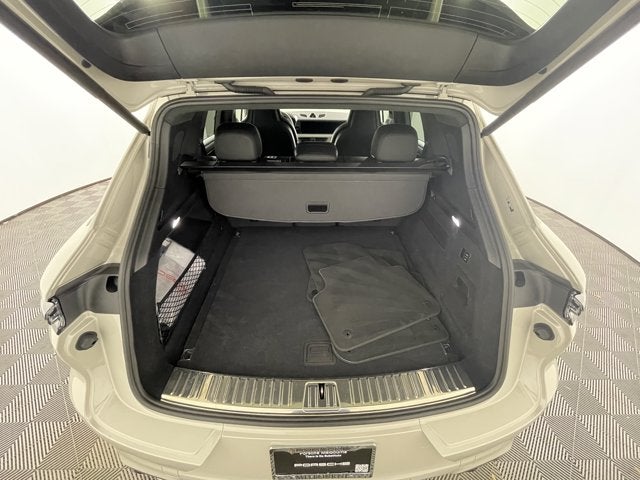 2025 Porsche Cayenne GTS
