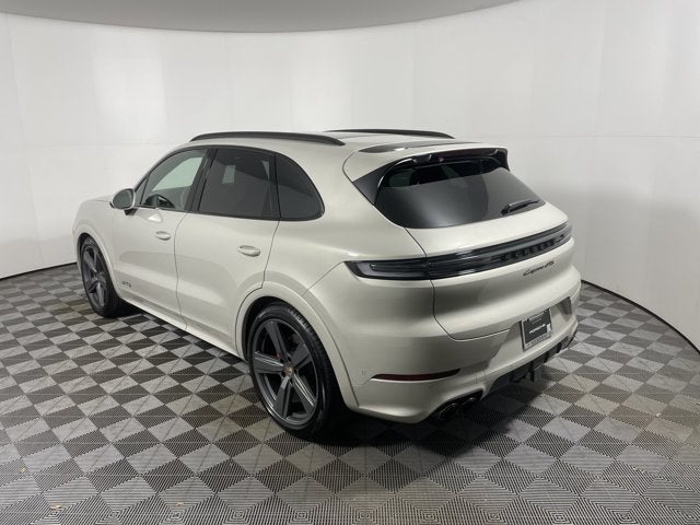 2025 Porsche Cayenne GTS
