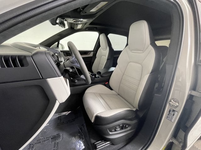 2025 Porsche Cayenne GTS