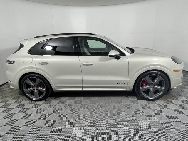 2025 Porsche Cayenne GTS