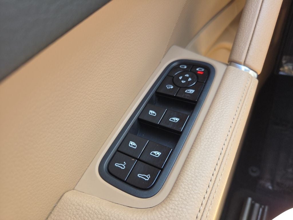 2021 Porsche Cayenne Base