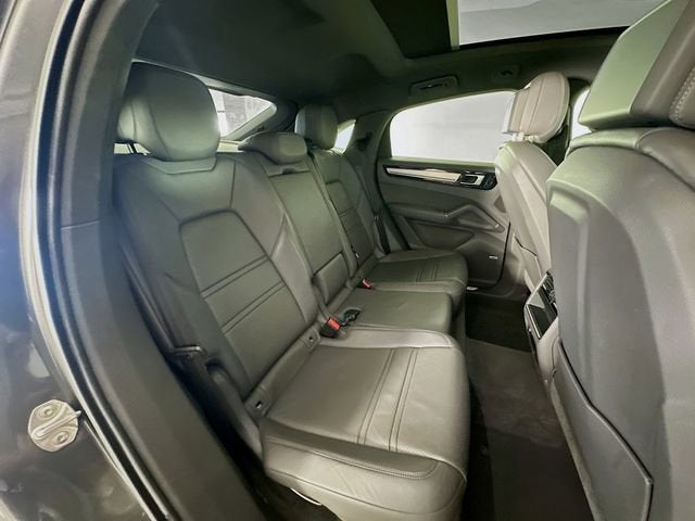 2021 Porsche Cayenne Base