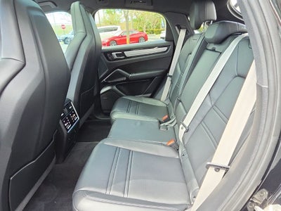 2023 Porsche Cayenne Platinum Edition
