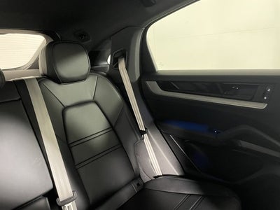 2025 Porsche Cayenne Coupe