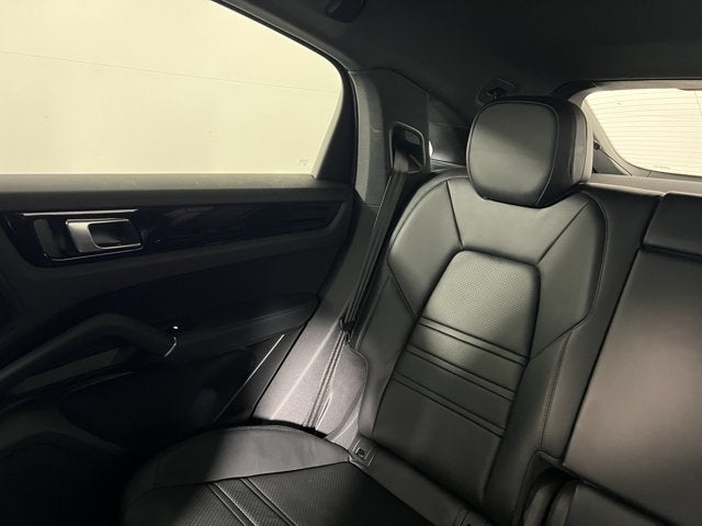 2023 Porsche Cayenne Base