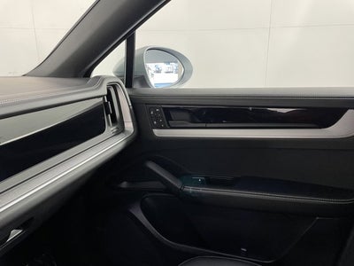 2025 Porsche Cayenne S