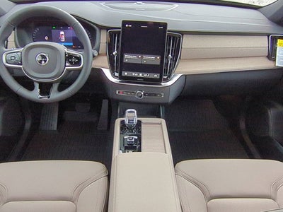 2026 Volvo XC90 Plus