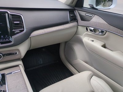 2024 Volvo XC90 Ultimate Bright Theme