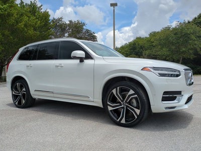 2024 Volvo XC90 Ultimate Bright Theme