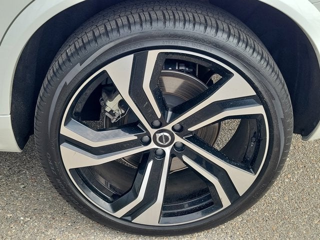 2025 Volvo XC90 B6 Ultra