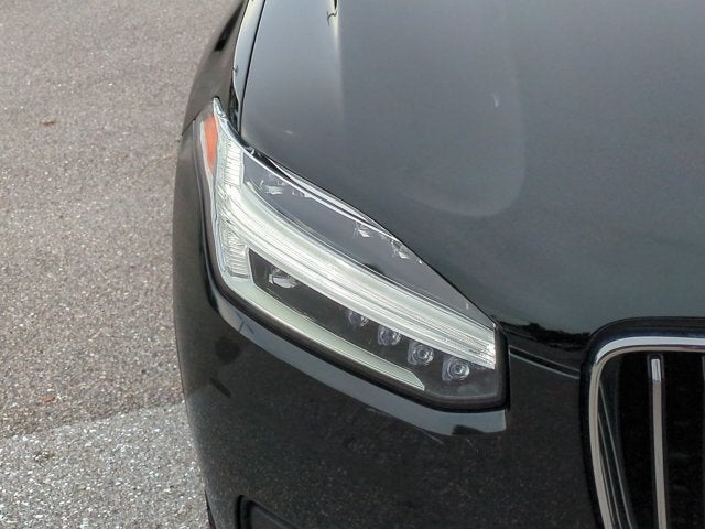 2023 Volvo XC90 Core