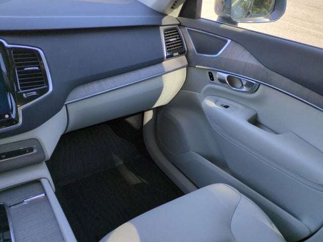 2023 Volvo XC90 Plus