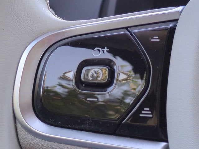 2023 Volvo XC90 Plus