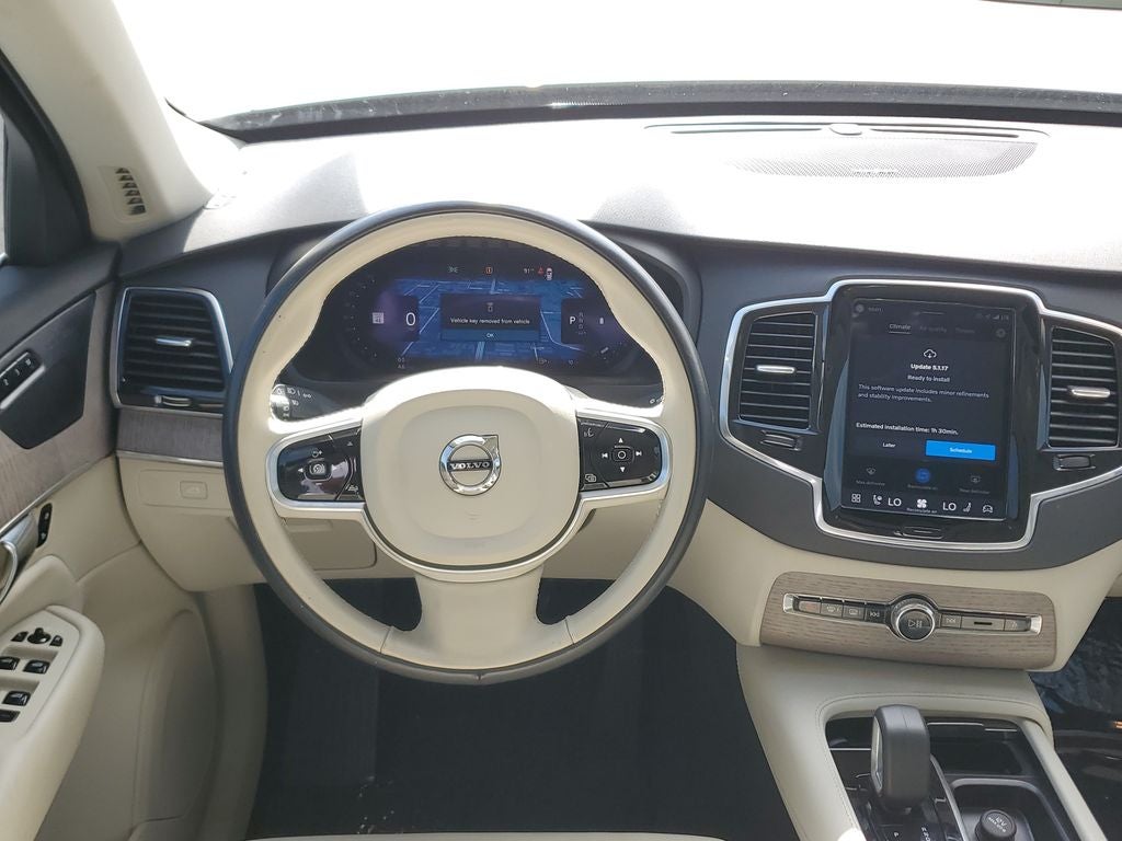 2023 Volvo XC90 B6 Plus 7-Seater