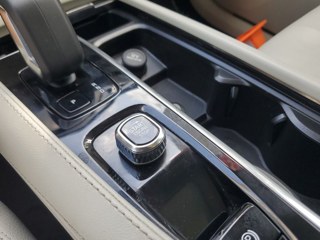 2023 Volvo XC90 B6 Plus 7-Seater
