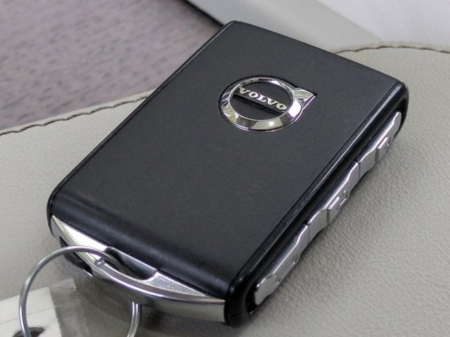 2023 Volvo XC90 Plus