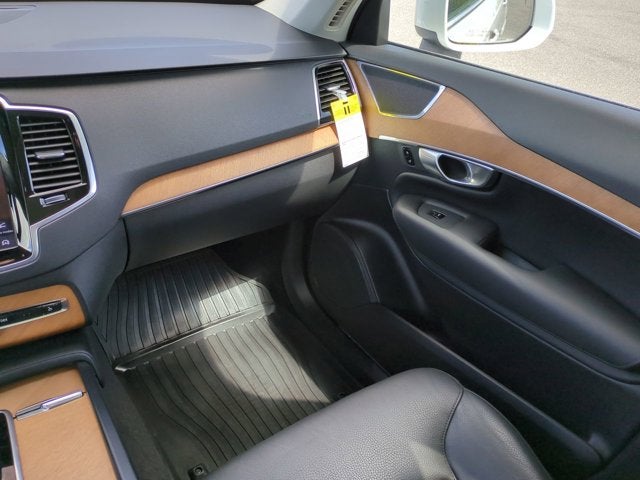 2023 Volvo XC90 Plus